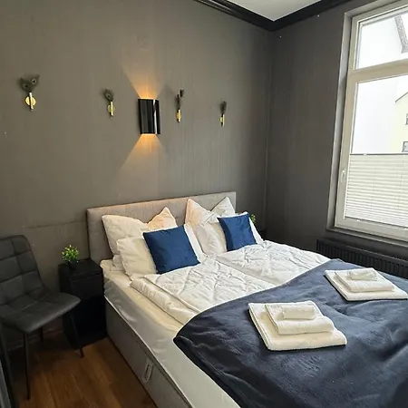 Privates Gaestehaus Mit Whirlpool - Garten - Bei Speyer *