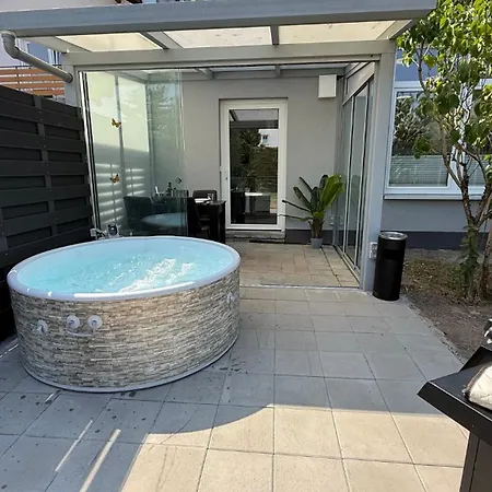 Apartman Privates Gaestehaus Mit Whirlpool - Garten - Bei Speyer