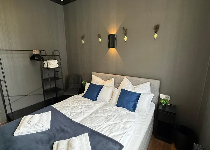 Kings Und Queens - 2sz - Whirlpool - Terrasse - Grill דירה