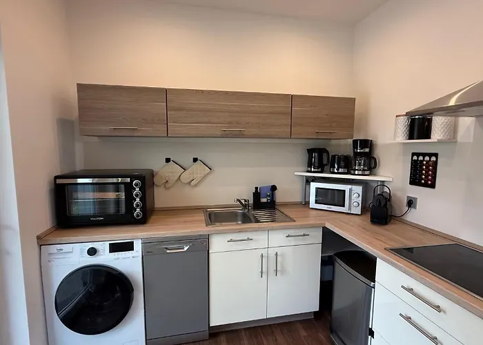 Kings Und Queens - 2sz - Whirlpool - Terrasse - Grill דירה *